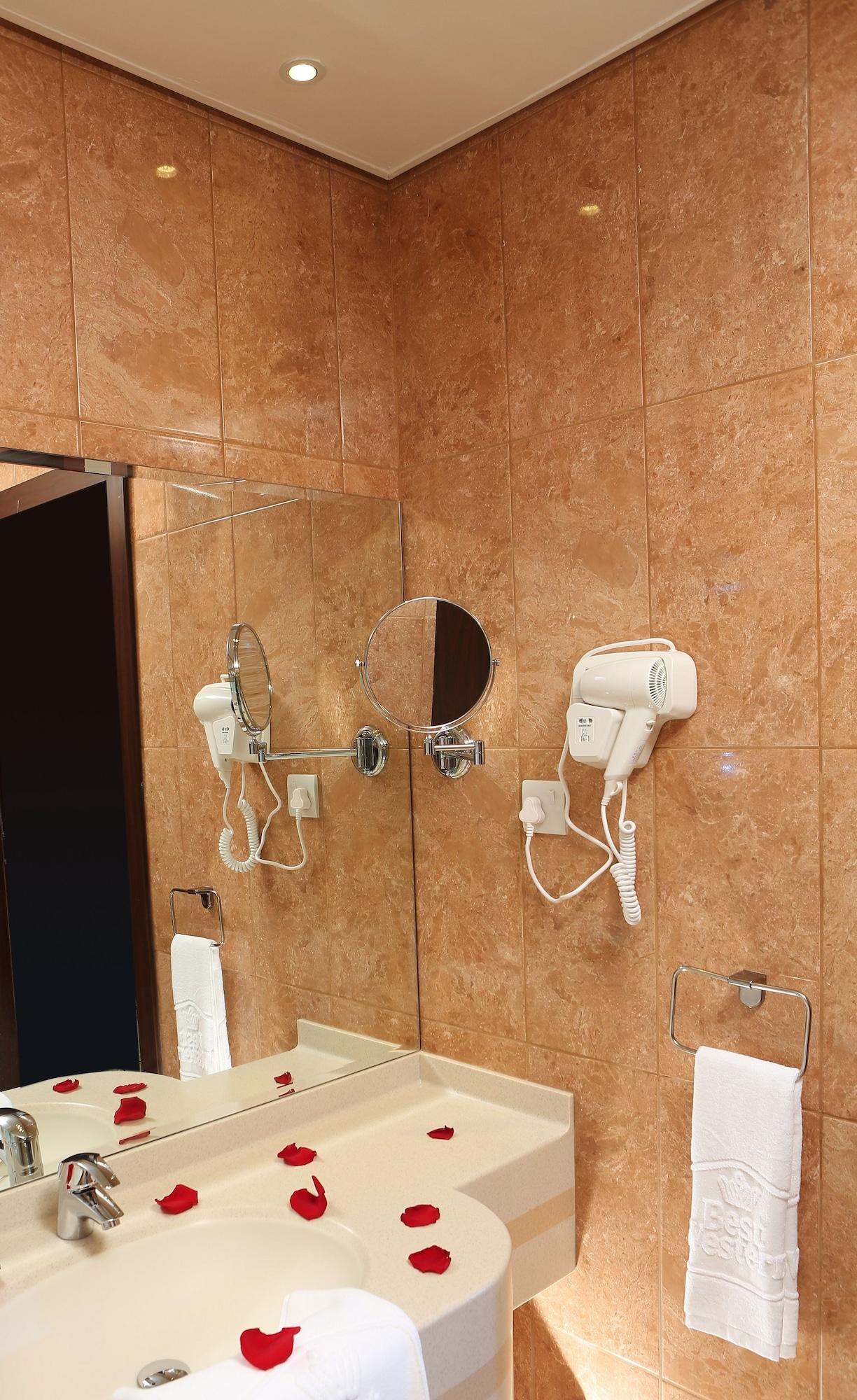Best Western Plus Salmiya Кувейт Экстерьер фото