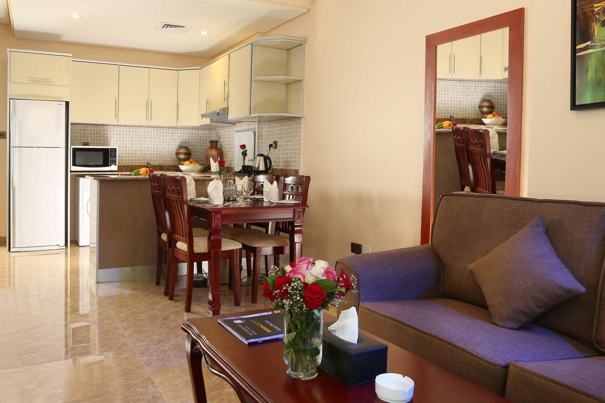 Best Western Plus Salmiya Кувейт Экстерьер фото